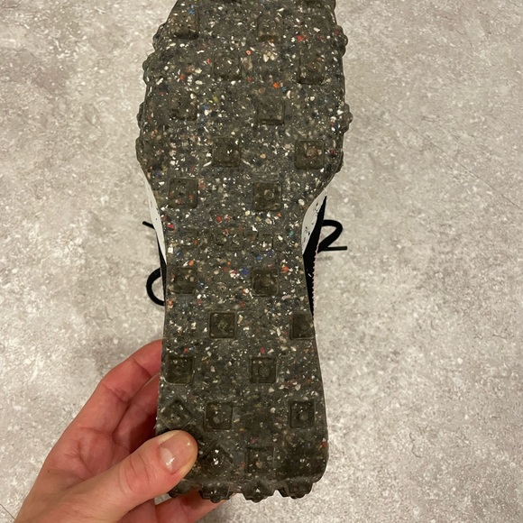 Nike running/hiking shoes- great grip! - Picture 2 of 5